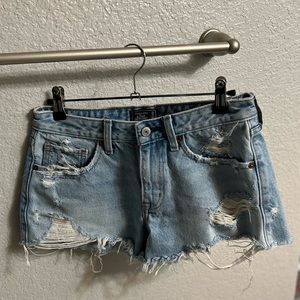 Abercrombie & Fitch Low Rise Short